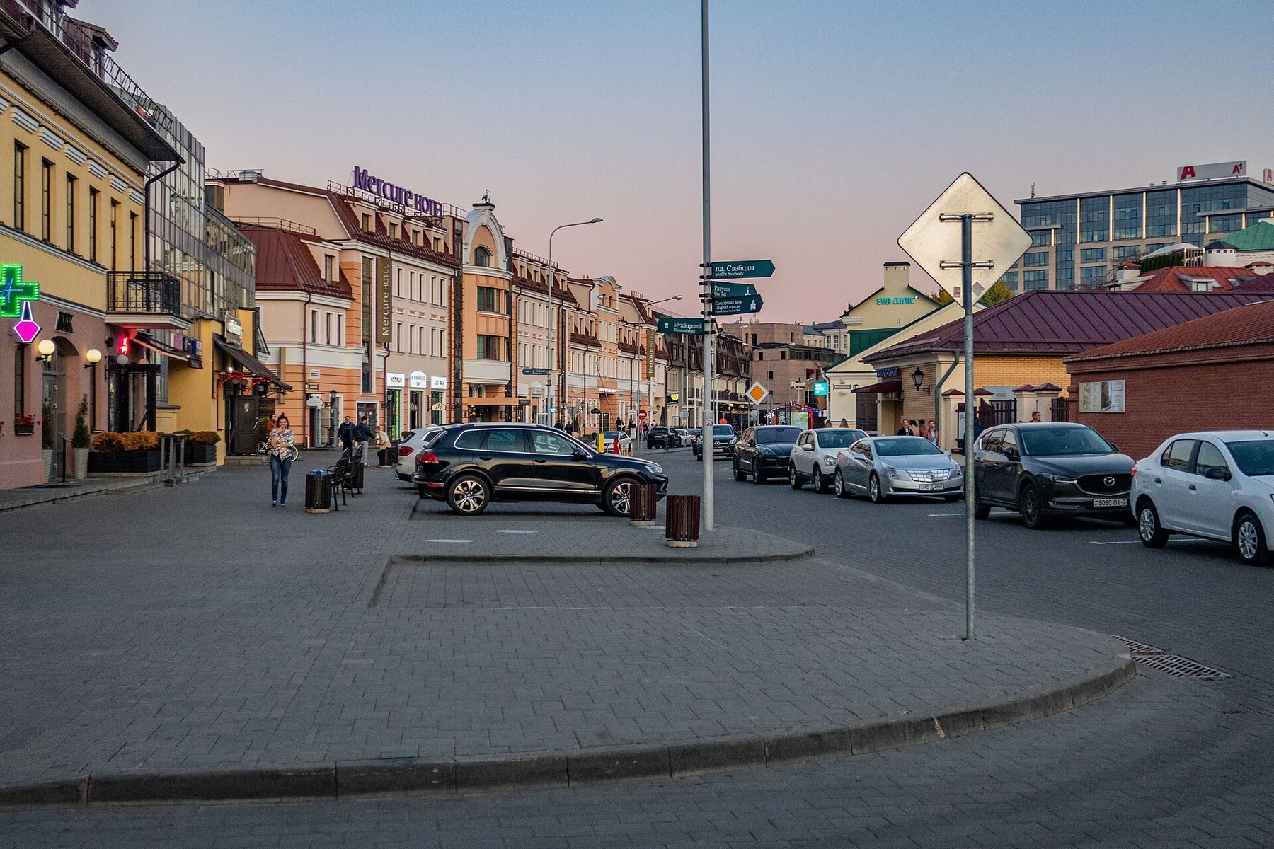 Зыбицкая улица вечером